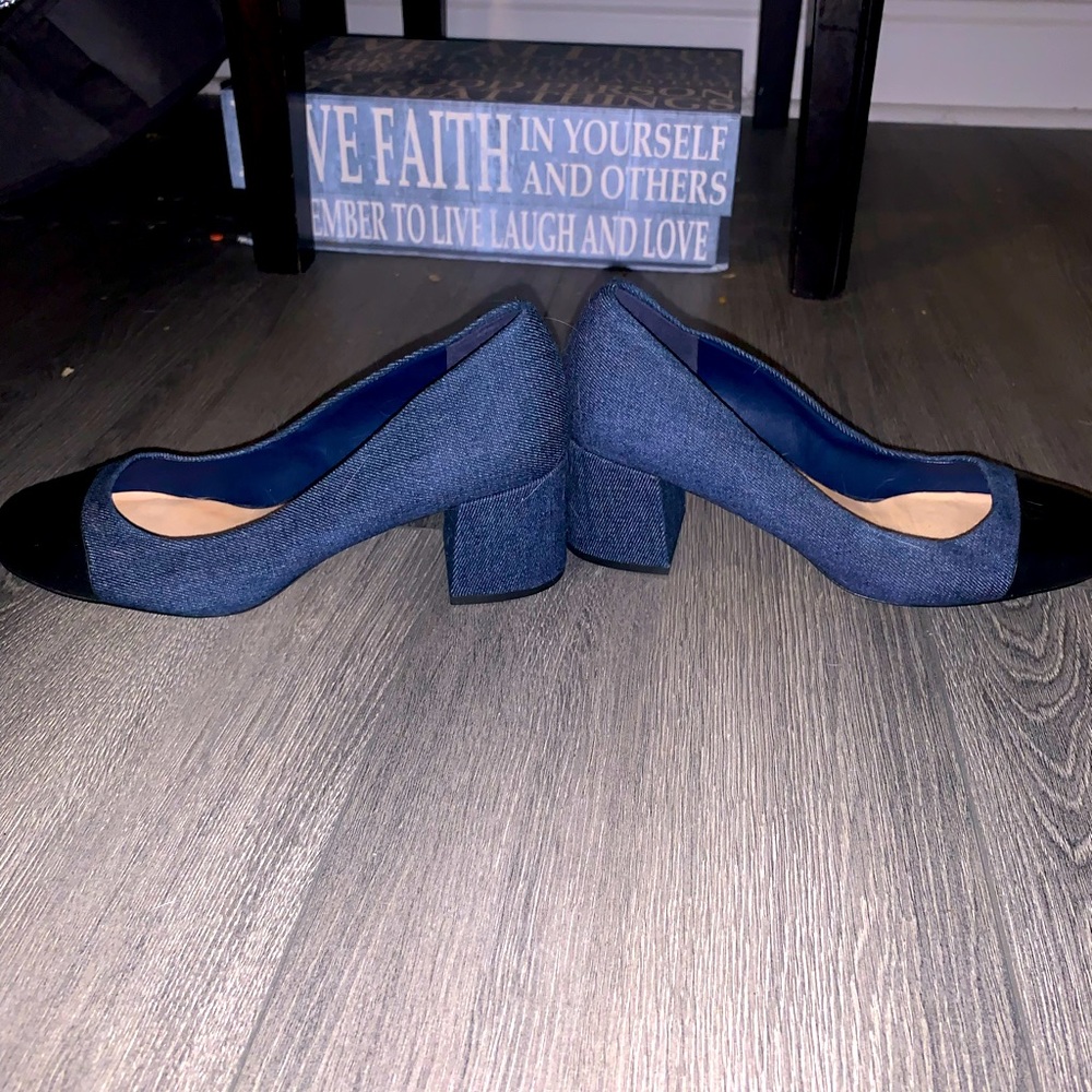 Aldo Jean Blue with Black Leather Toe Size 7 Chunky Heels